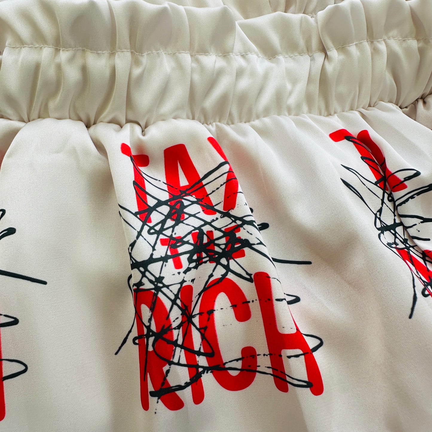 Tax The Rich: Pantalones Anchos de Seda Sintética
